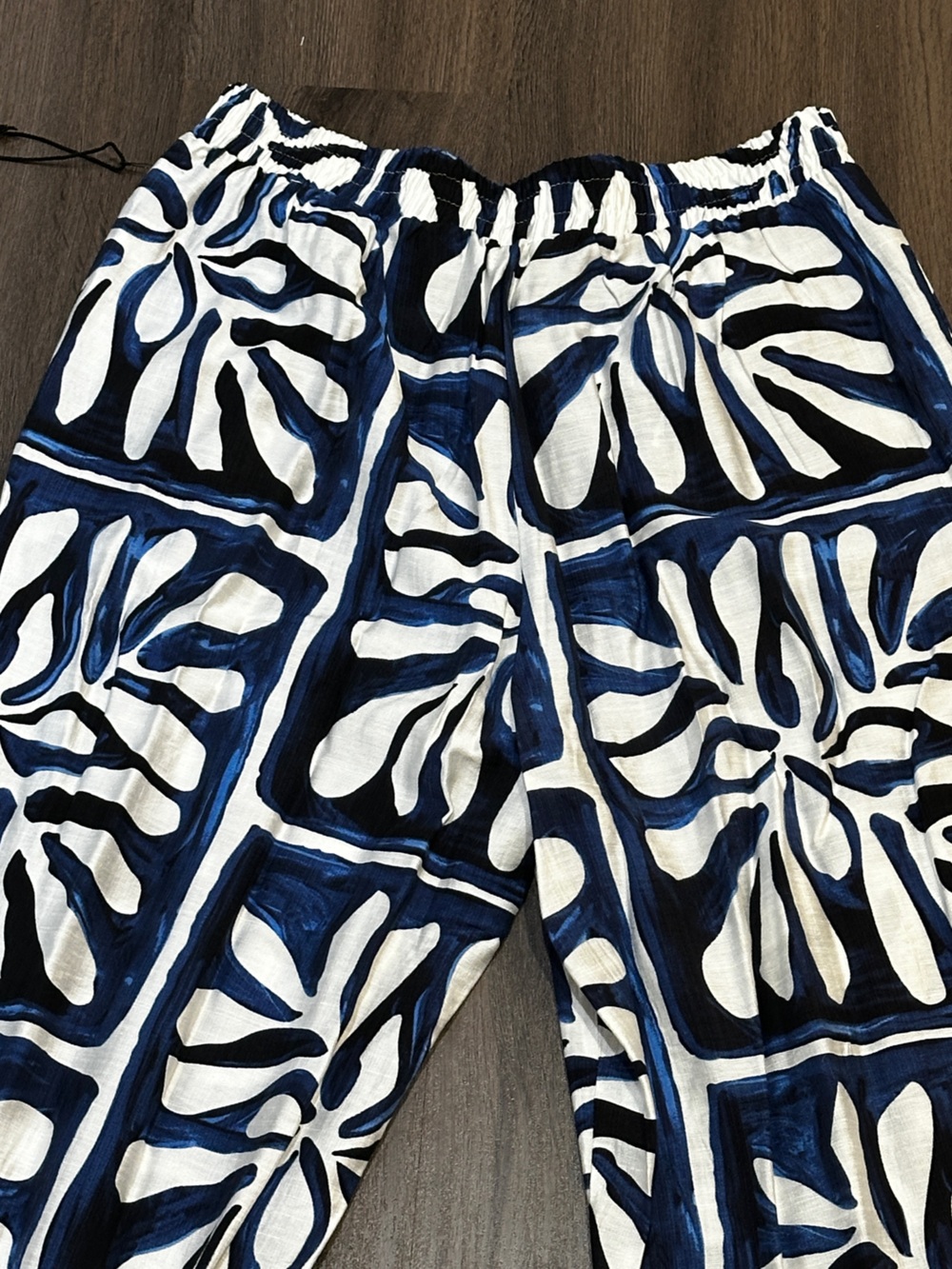 NWT Blue White Tropical Print Wide Leg Resort Pants XL Coastal Vacation - Picture 8 of 9